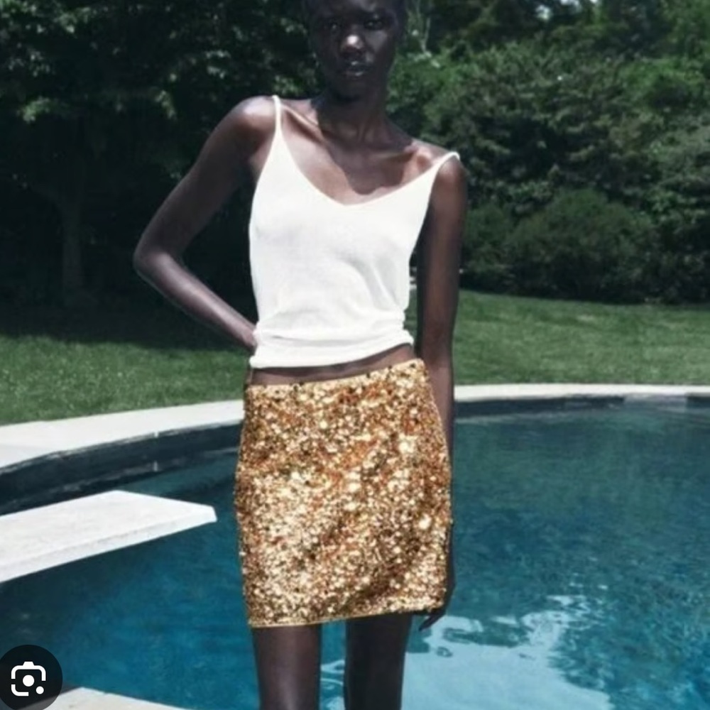 NWT Zara Gold Sequin Mini Skirt. XS